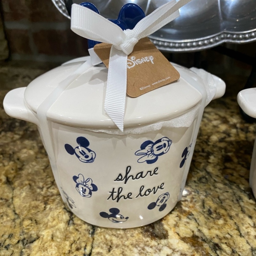 Rae Dunn Disney Mickey Mouse & Minnie  covered mini baking dish SHARE THE LOVE
